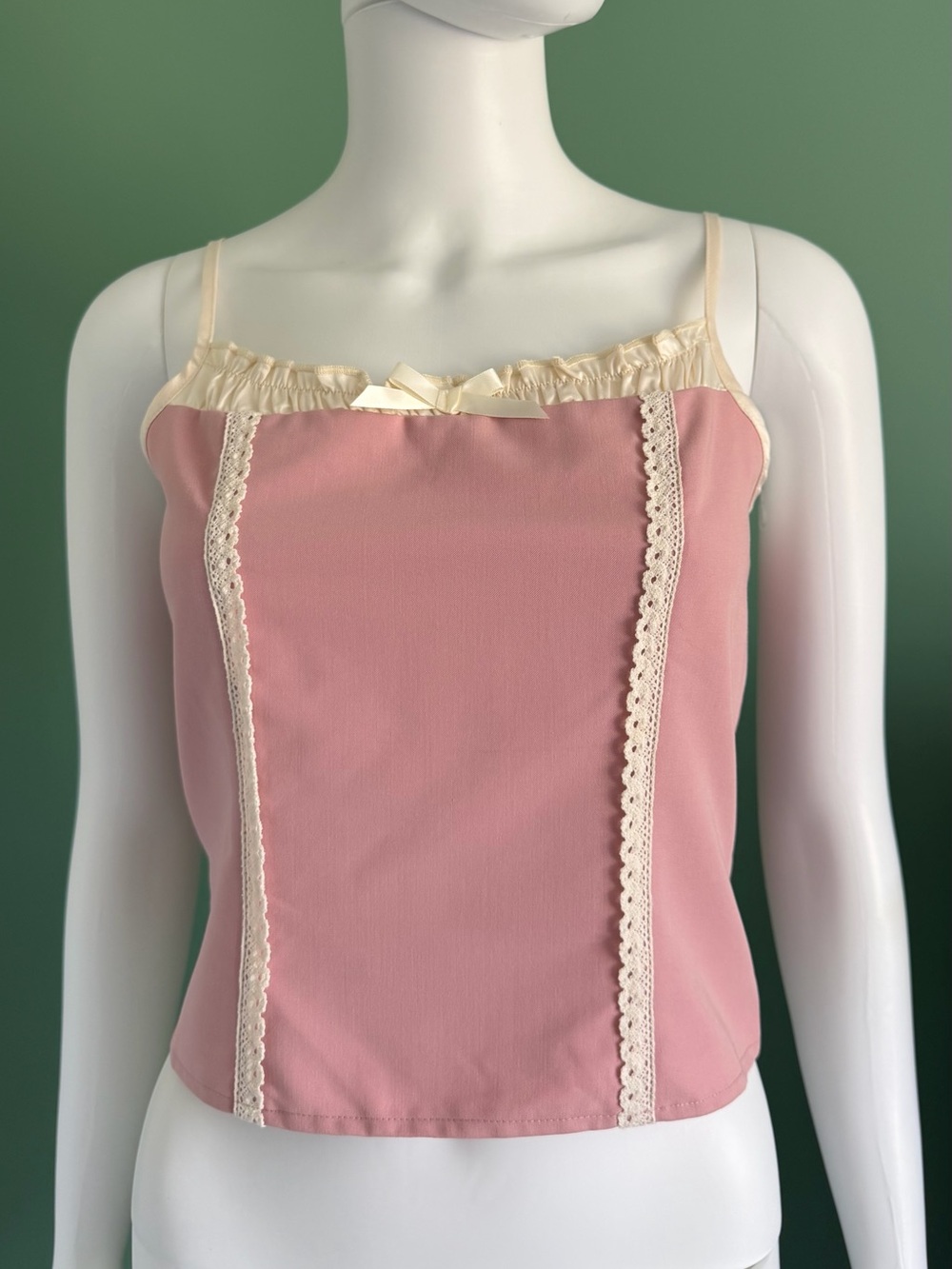 Pretty Garbage Lace Bustier Top In Dusty Pink